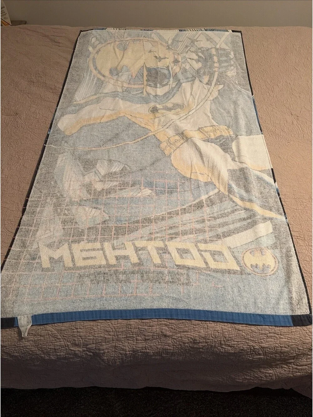 Vintage Batman Beach Towel DC Comics Gotham Guardian City 29x54